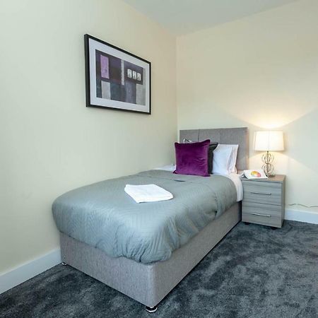 4 Bed Home, Driveway Parking Ideally Located In Latchford, Warrington - Executive St Marys House Extérieur photo