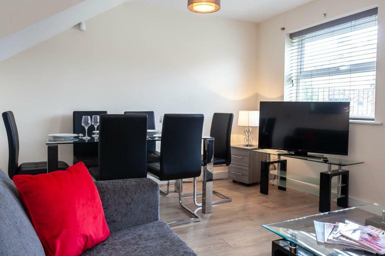 4 Bed Home, Driveway Parking Ideally Located In Latchford, Warrington - Executive St Marys House Extérieur photo