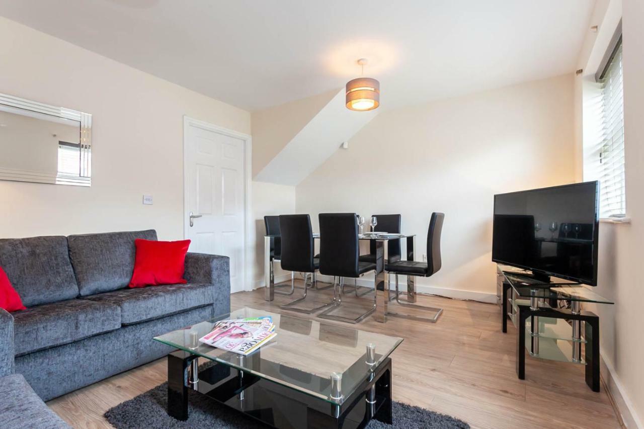 4 Bed Home, Driveway Parking Ideally Located In Latchford, Warrington - Executive St Marys House Extérieur photo