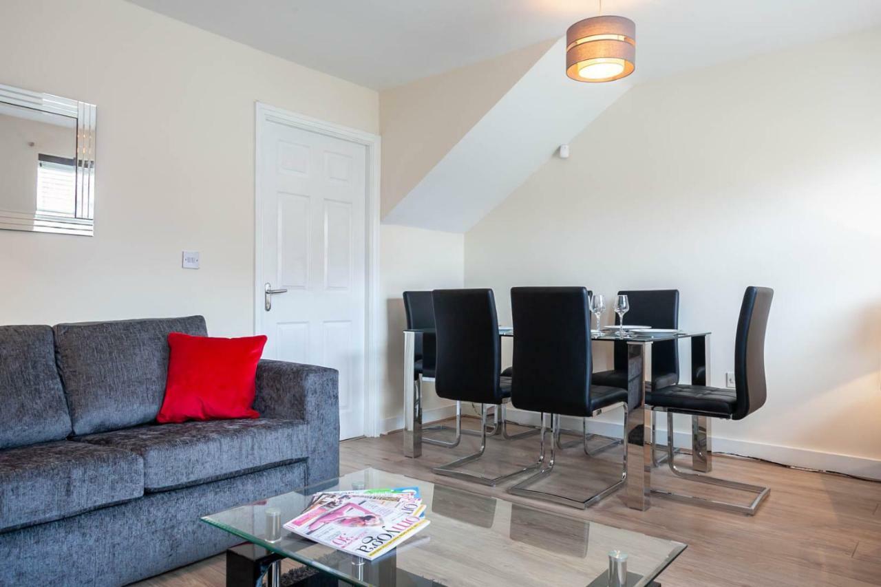 4 Bed Home, Driveway Parking Ideally Located In Latchford, Warrington - Executive St Marys House Extérieur photo