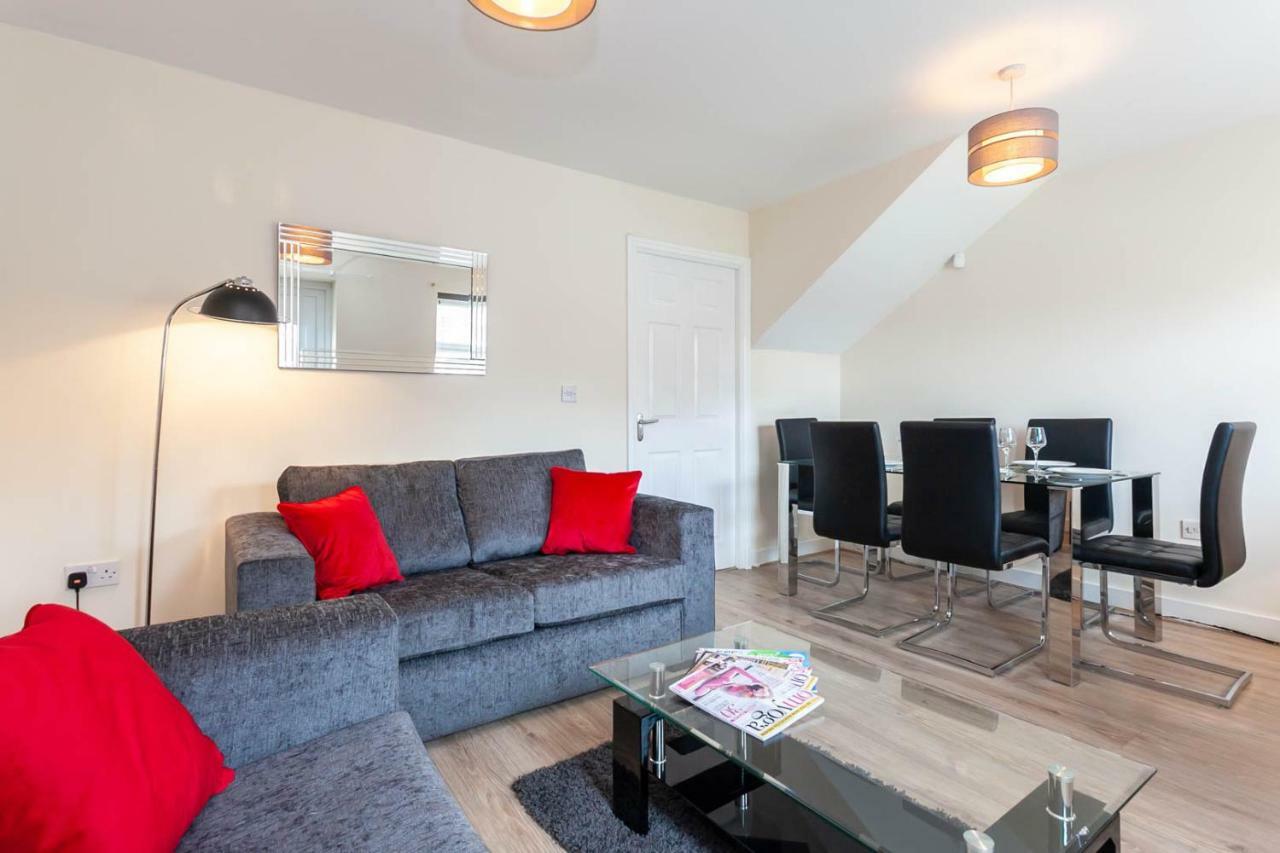 4 Bed Home, Driveway Parking Ideally Located In Latchford, Warrington - Executive St Marys House Extérieur photo