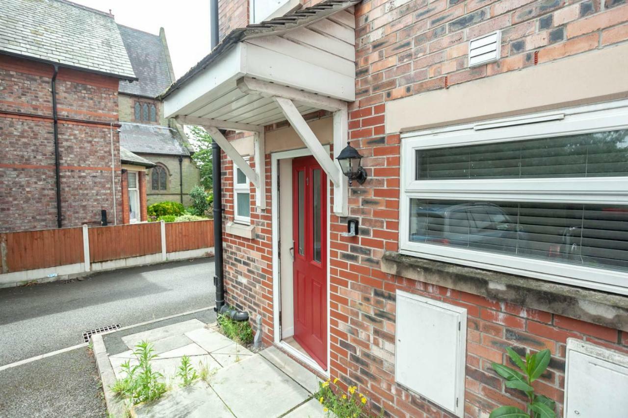 4 Bed Home, Driveway Parking Ideally Located In Latchford, Warrington - Executive St Marys House Extérieur photo